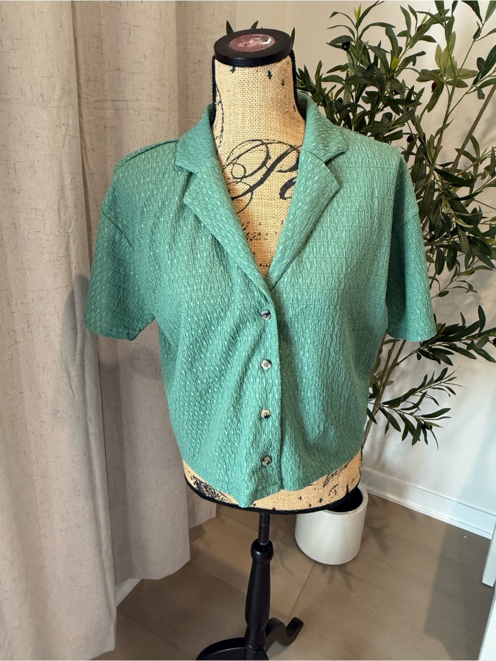 Madewell Short-Sleeve Textured Button-Down Shirt in Teal